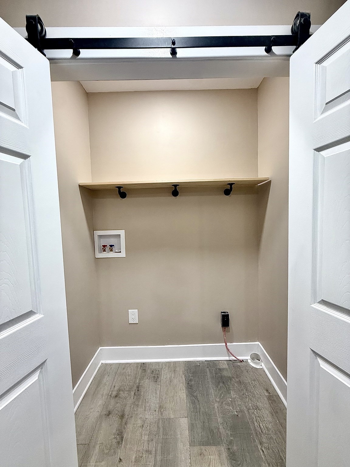 main property photo 8