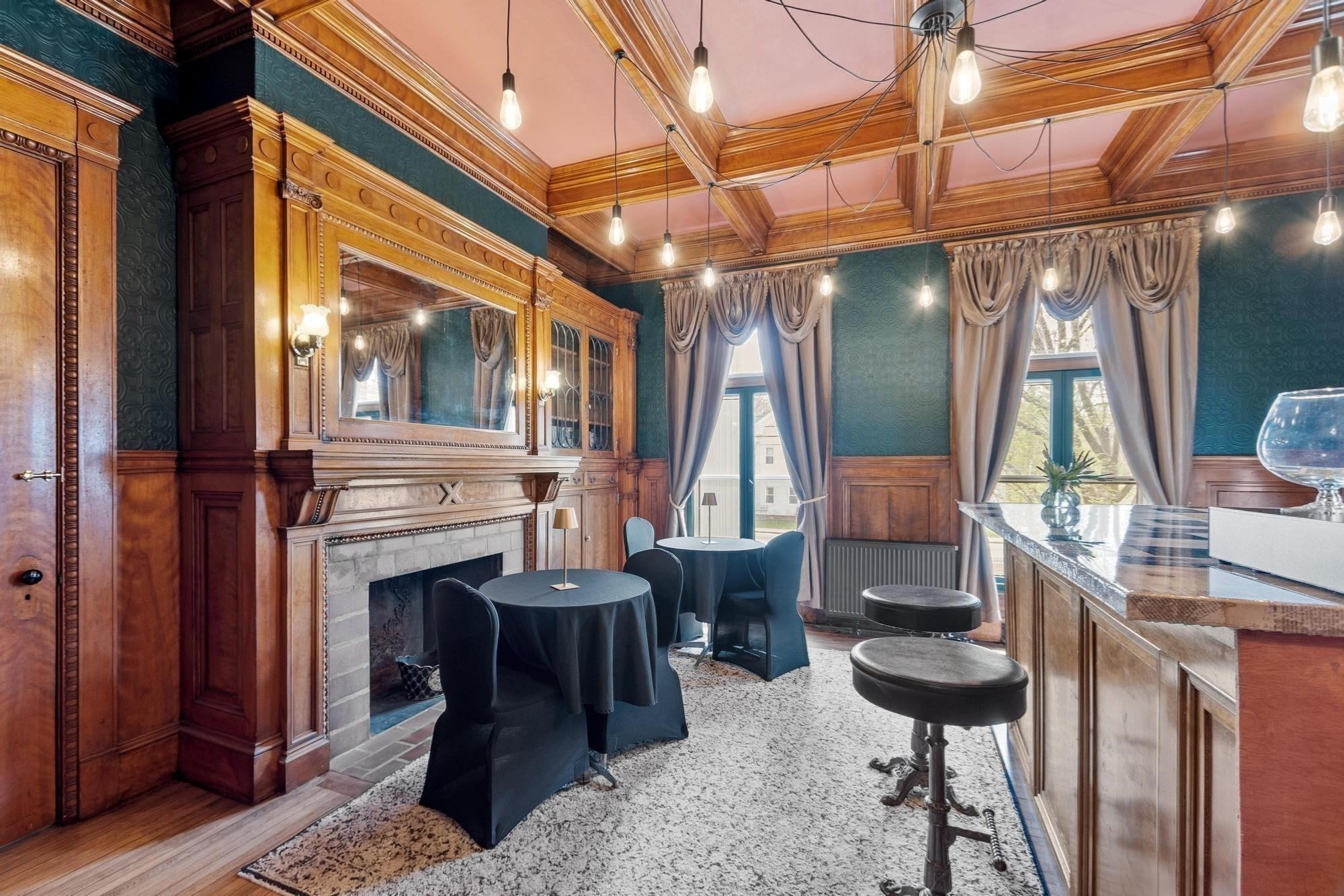 main property photo 18