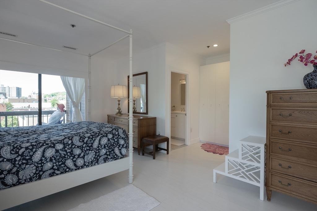 property viewer photo 25