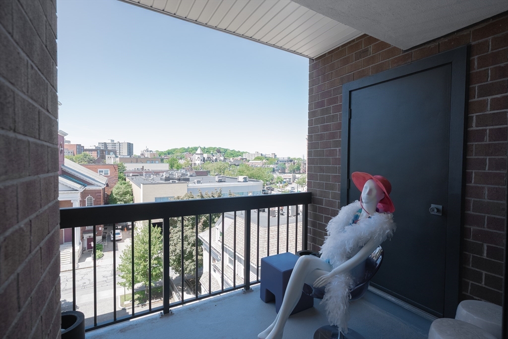 property viewer photo 26