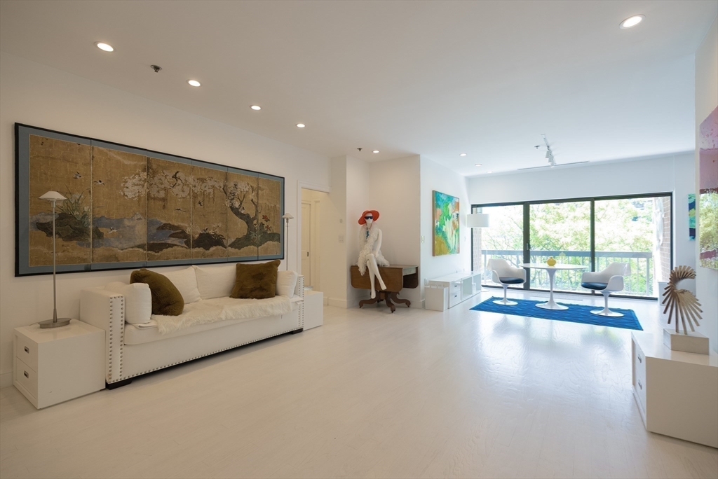 property viewer photo 5