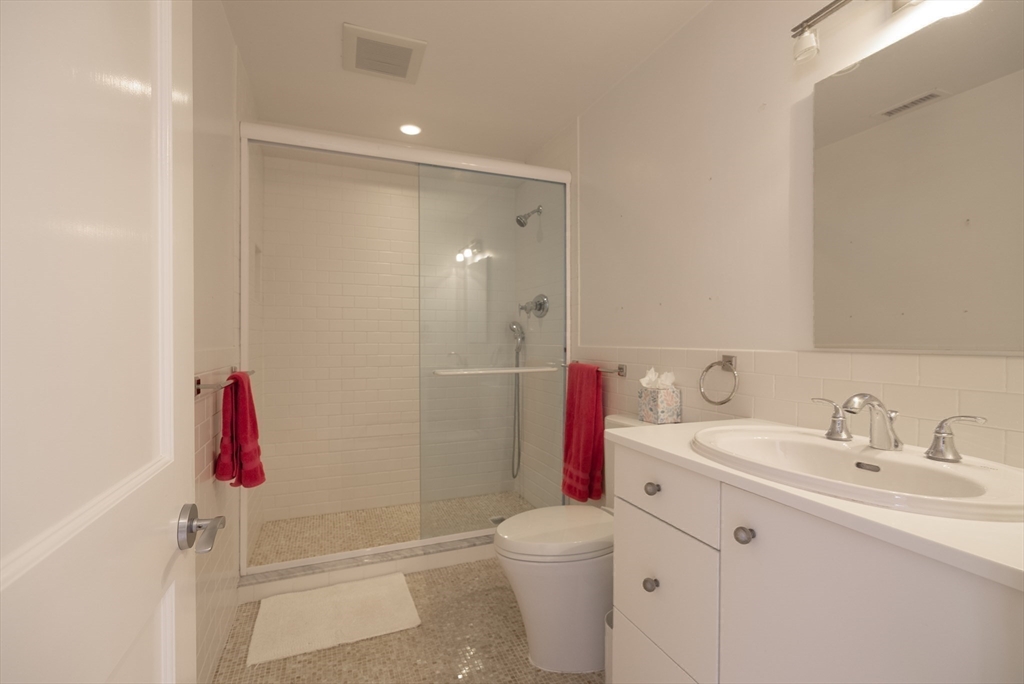 property viewer photo 7