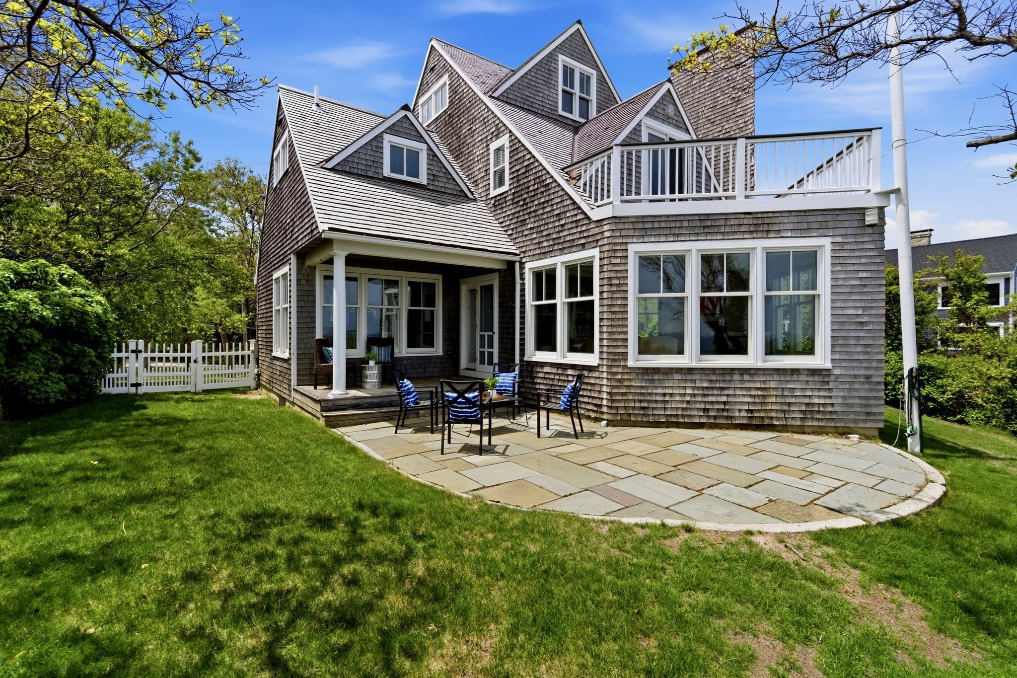 main property photo 14