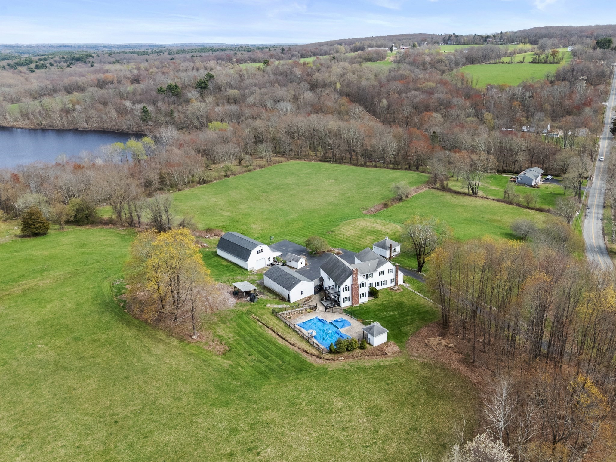 main property photo 14