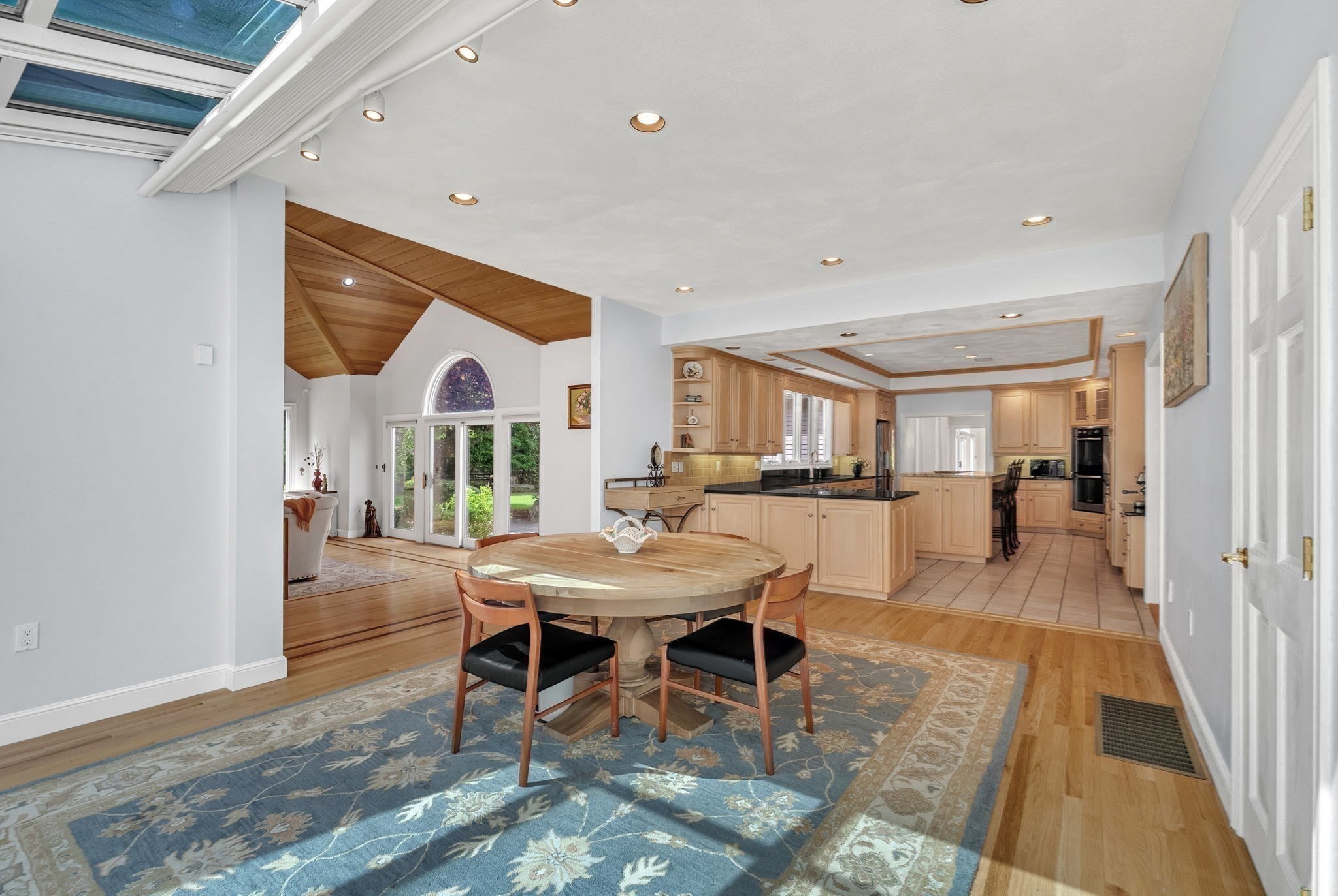 main property photo 22