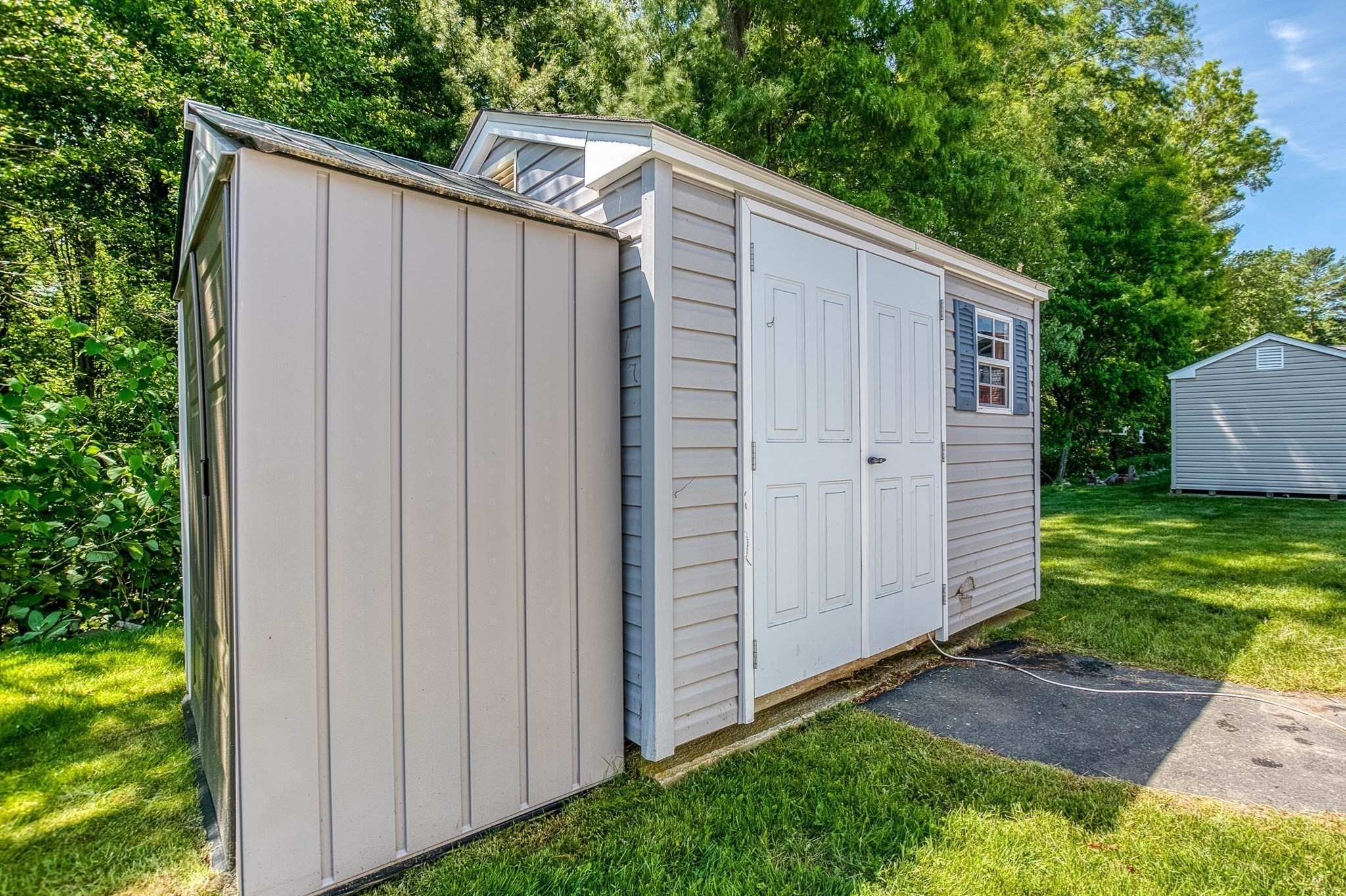 main property photo 34