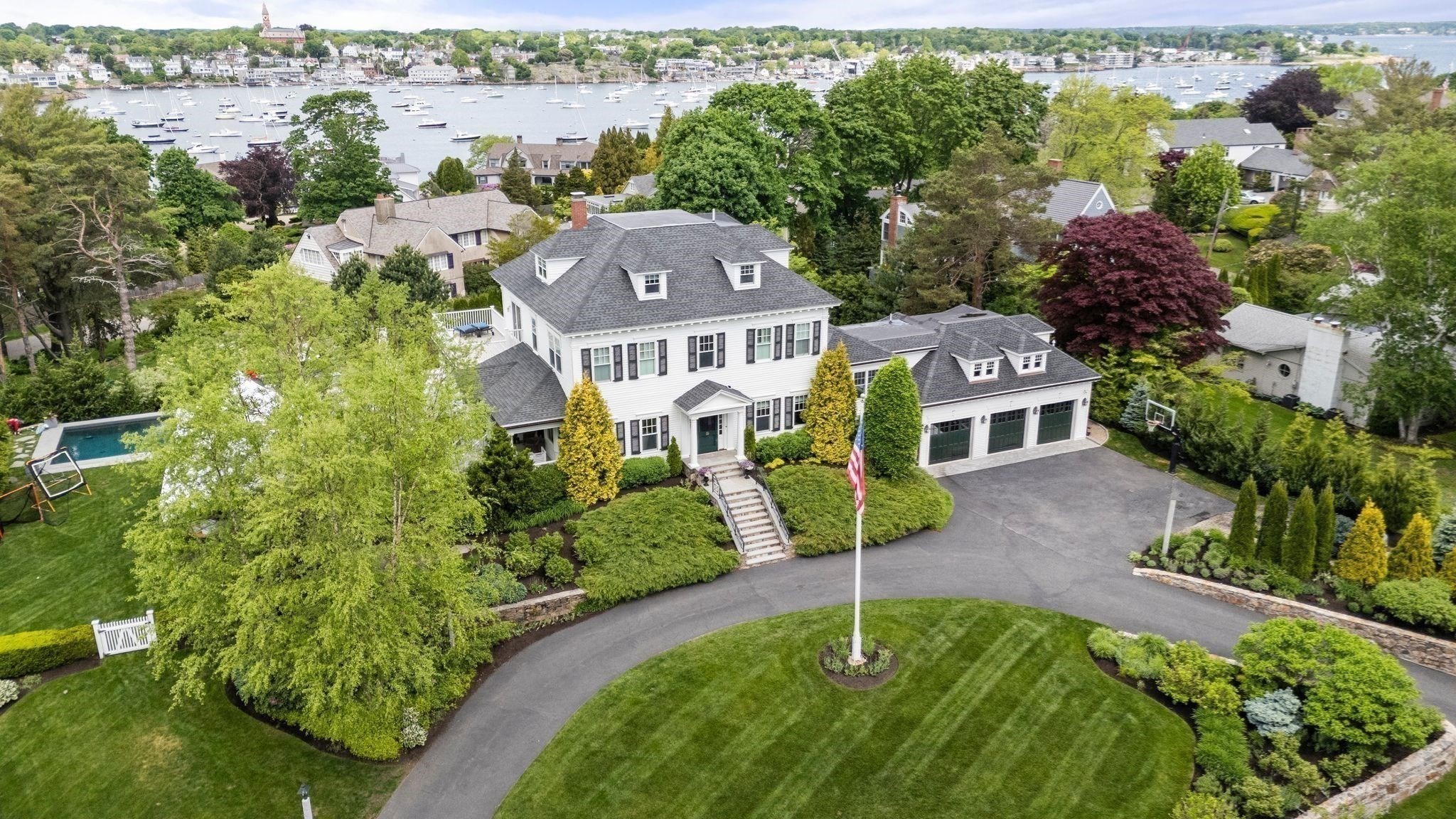 main property photo 4