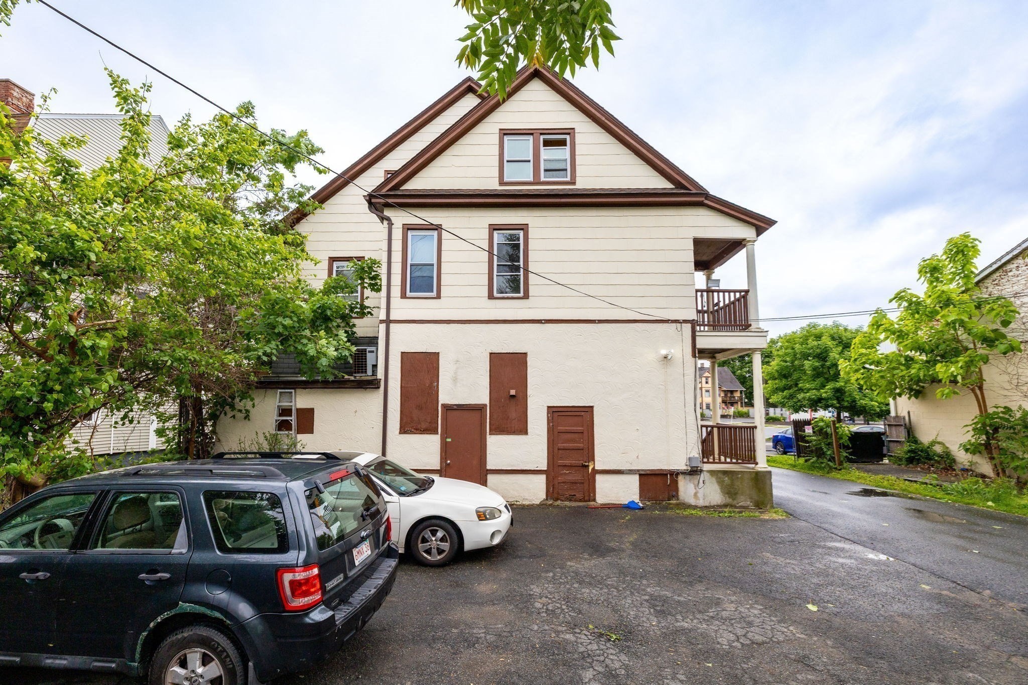 main property photo 32