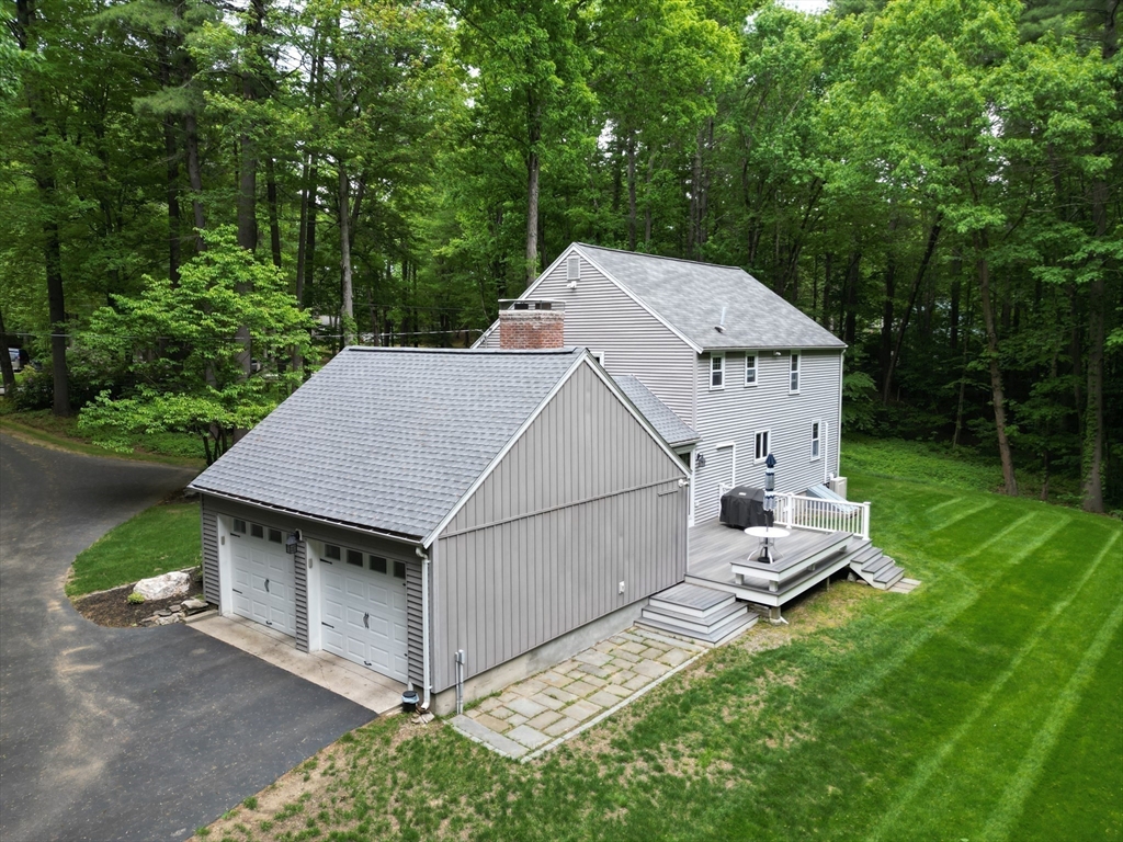 main property photo 40