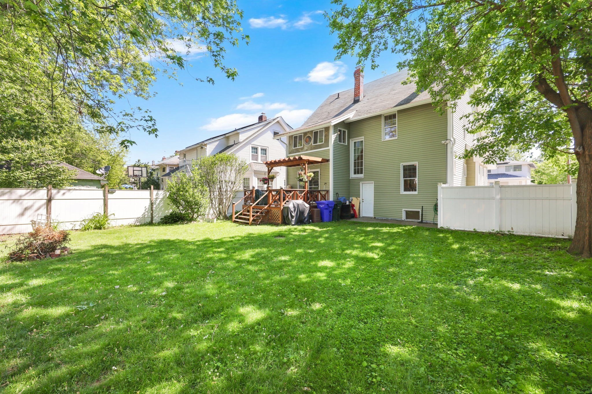 main property photo 39