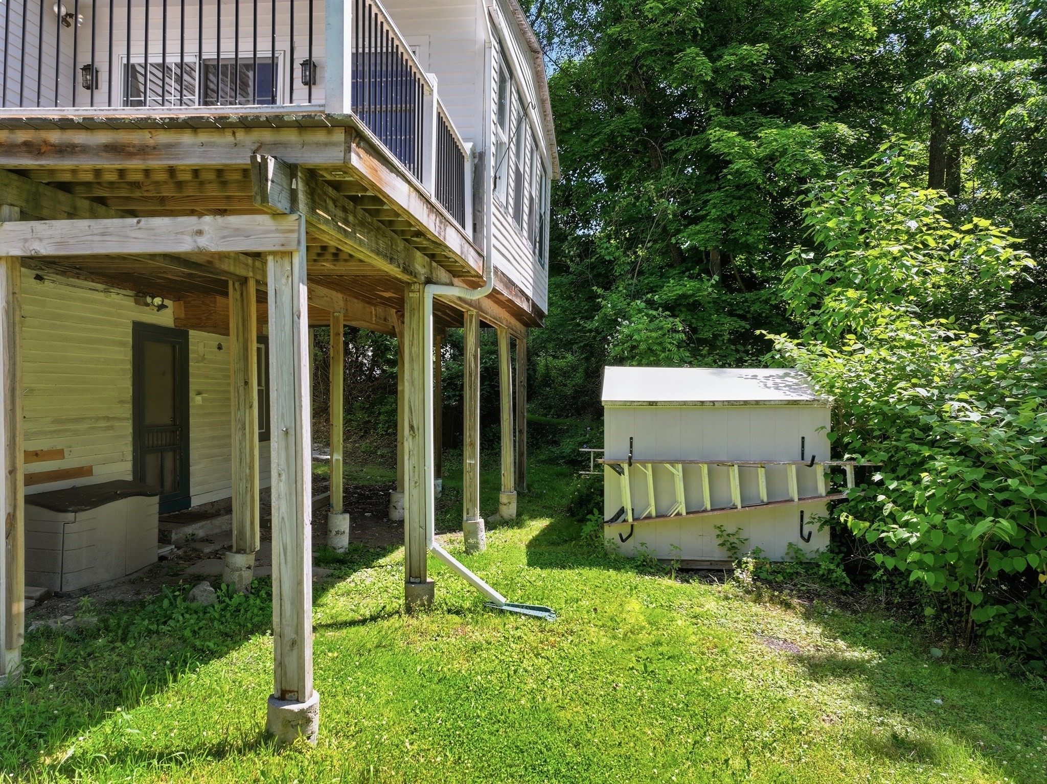 main property photo 28