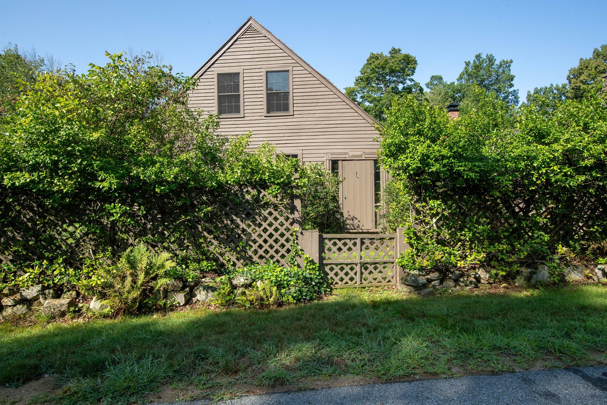 main property photo 13