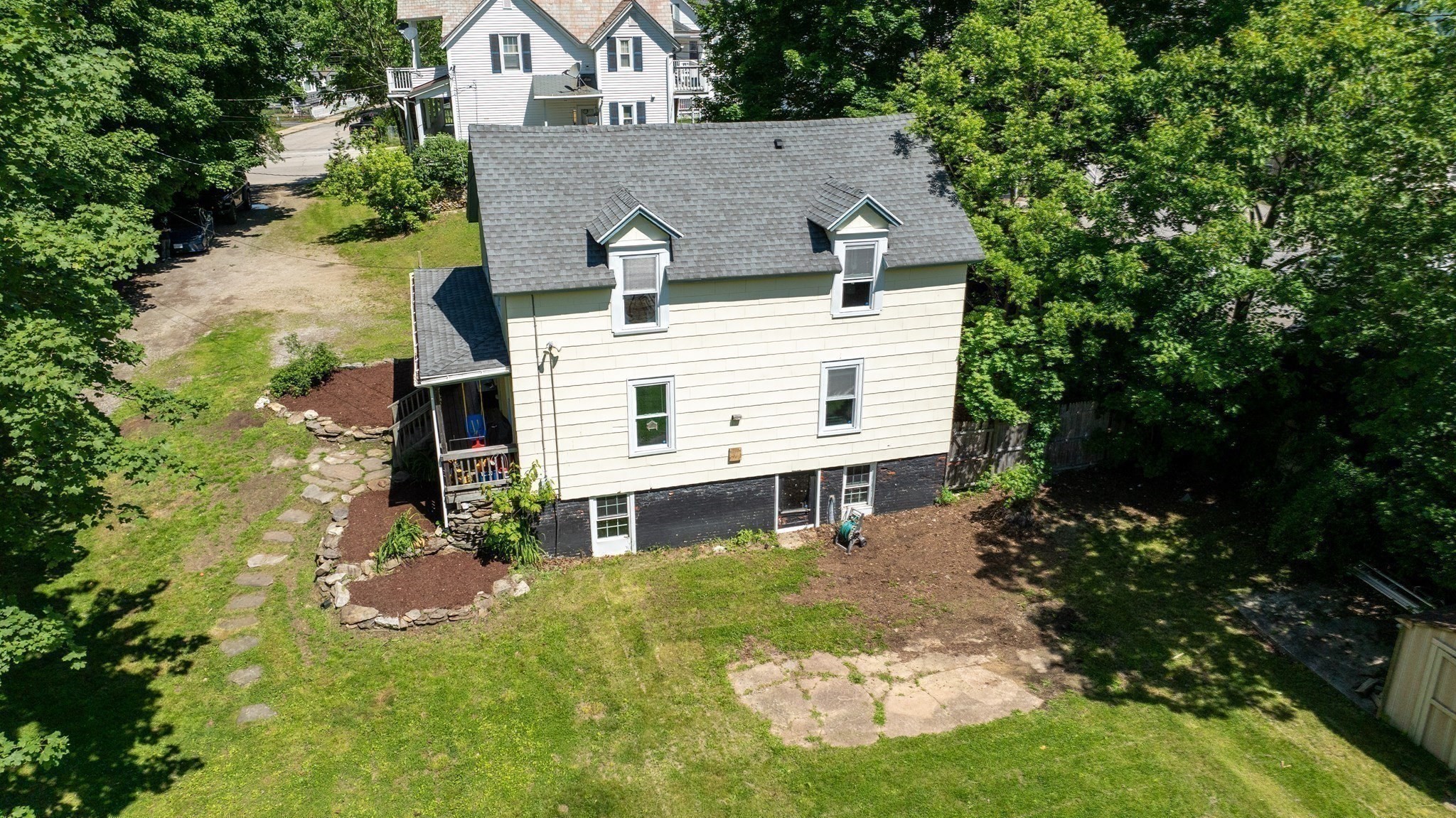 main property photo 27