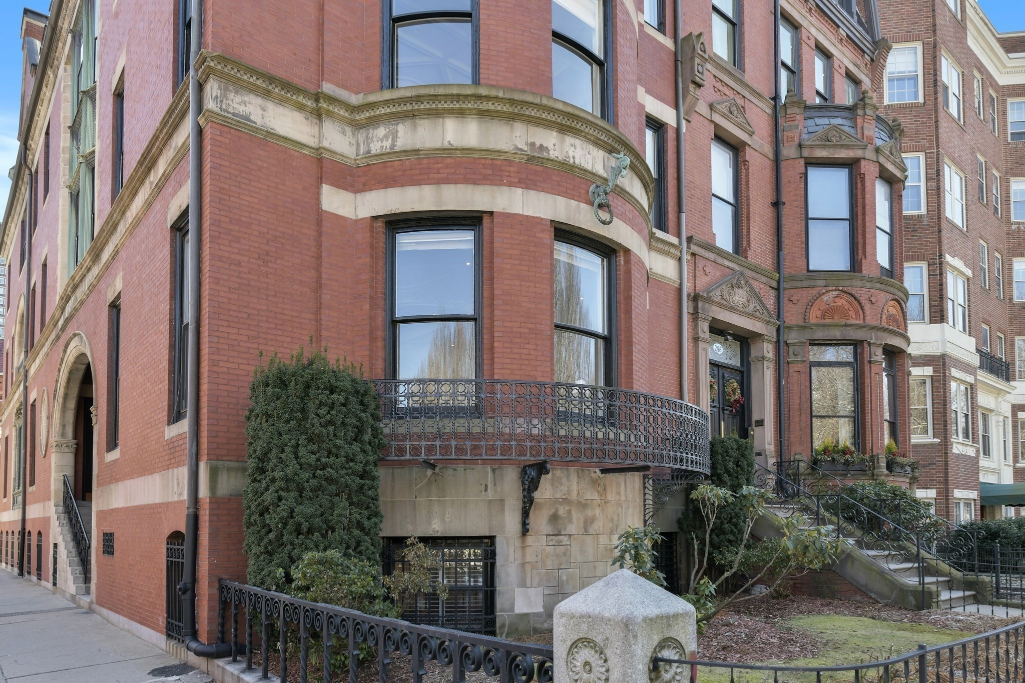 main property photo 17