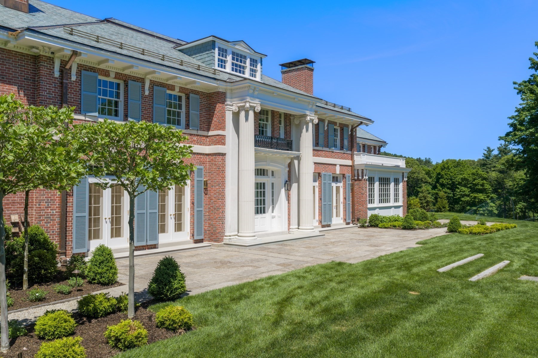 main property photo 23