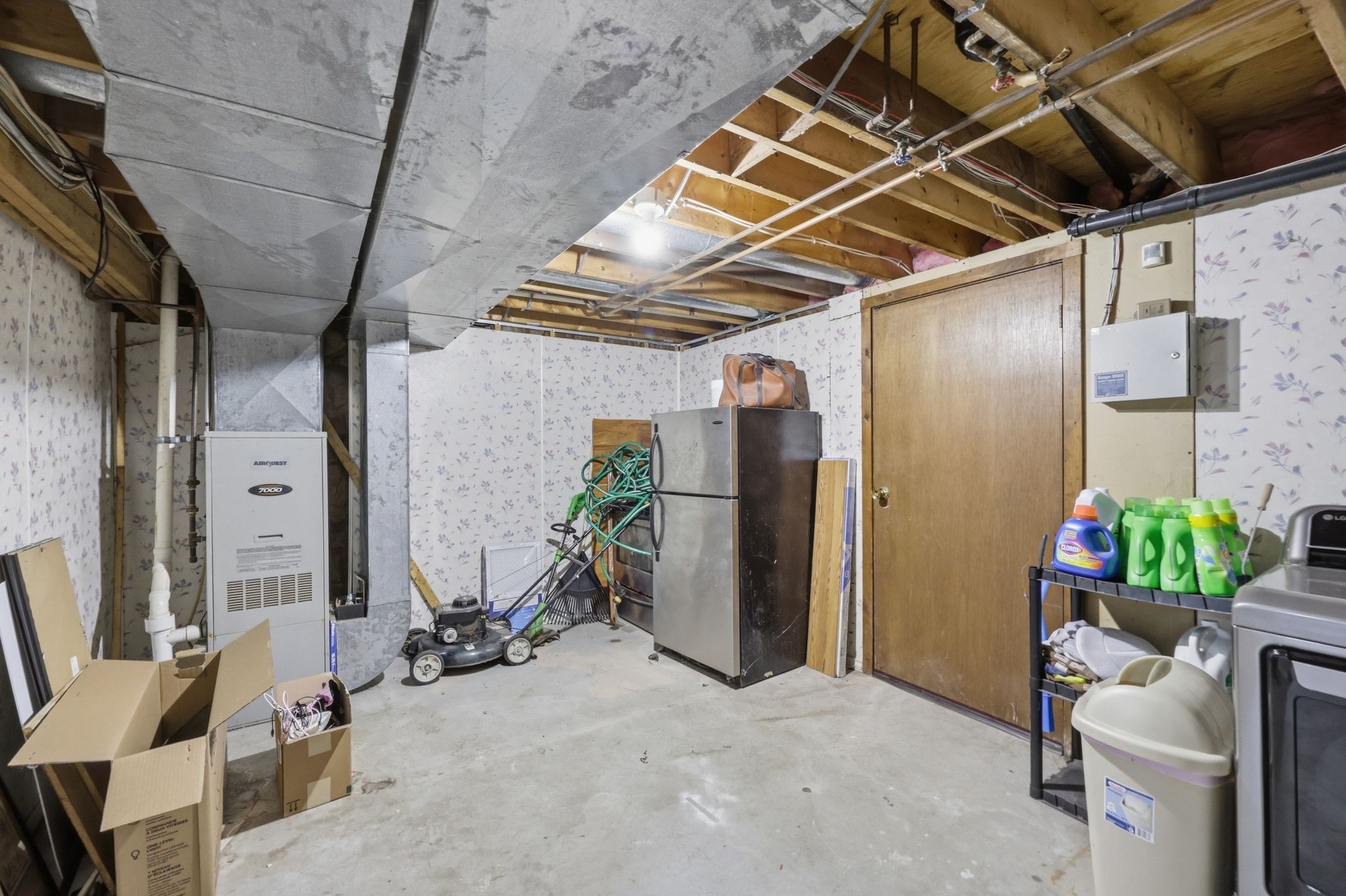 main property photo 35