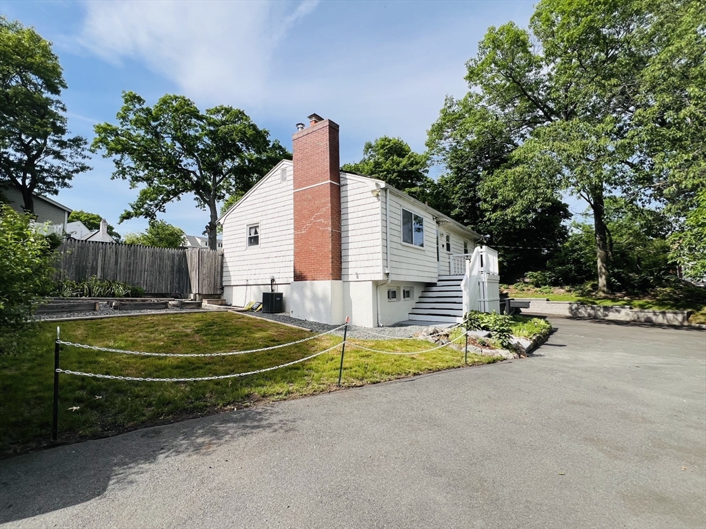 property viewer photo 3
