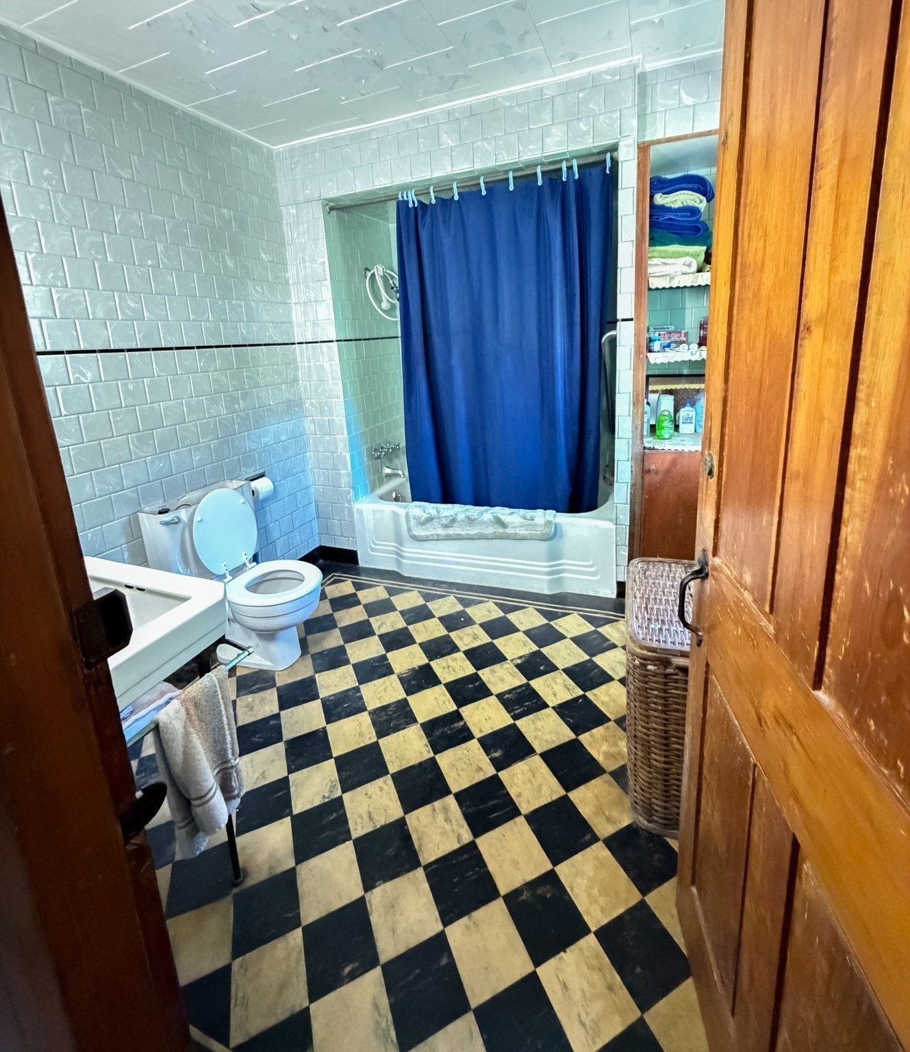 main property photo 11