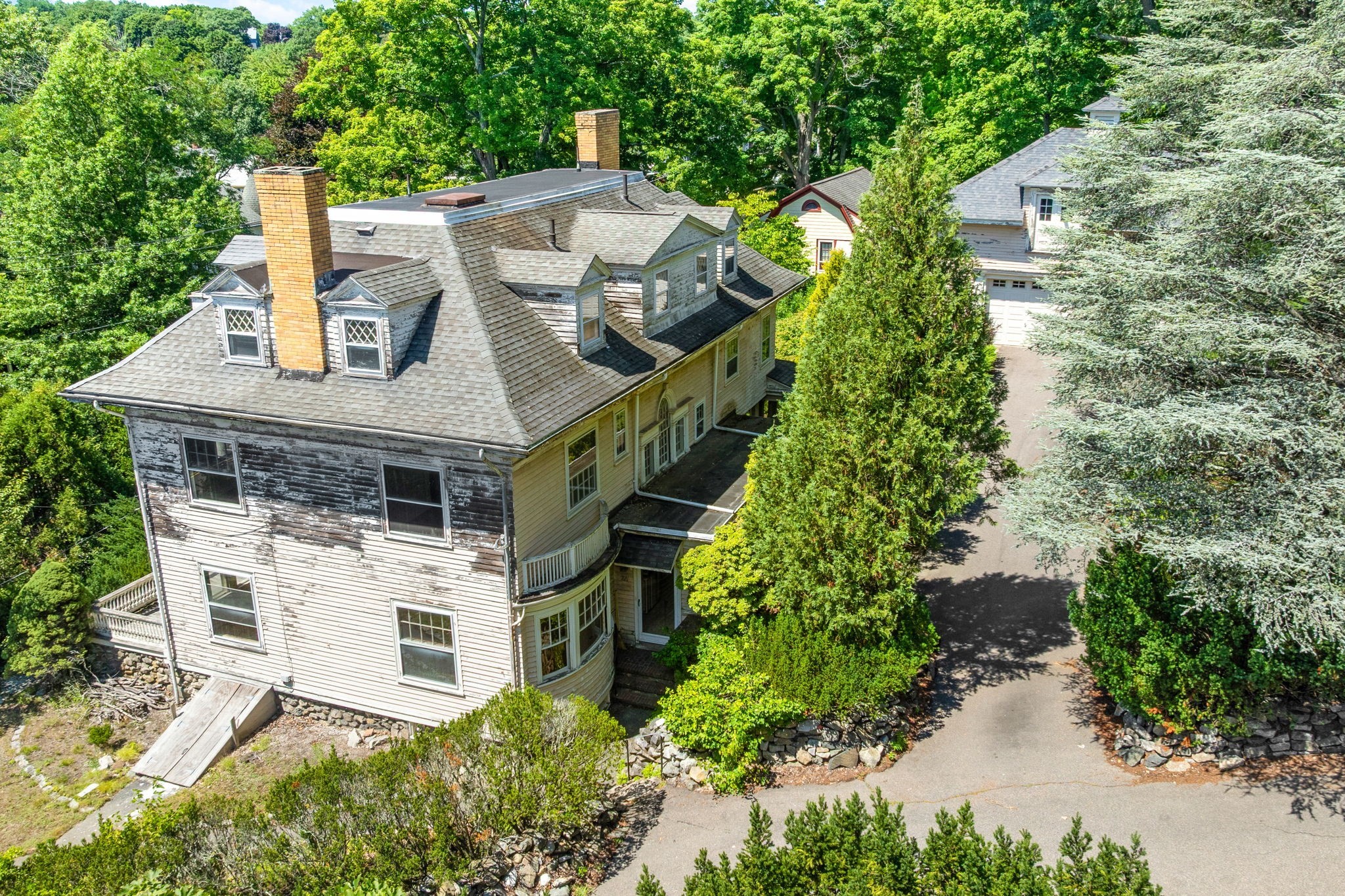 main property photo 6