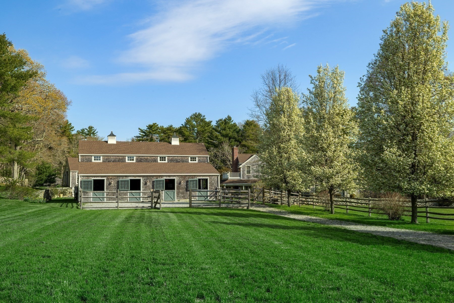 main property photo 25