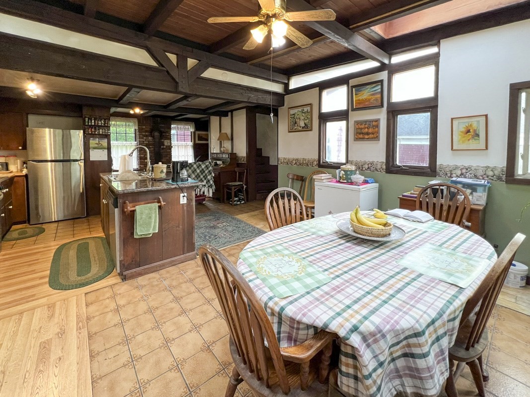 main property photo 5
