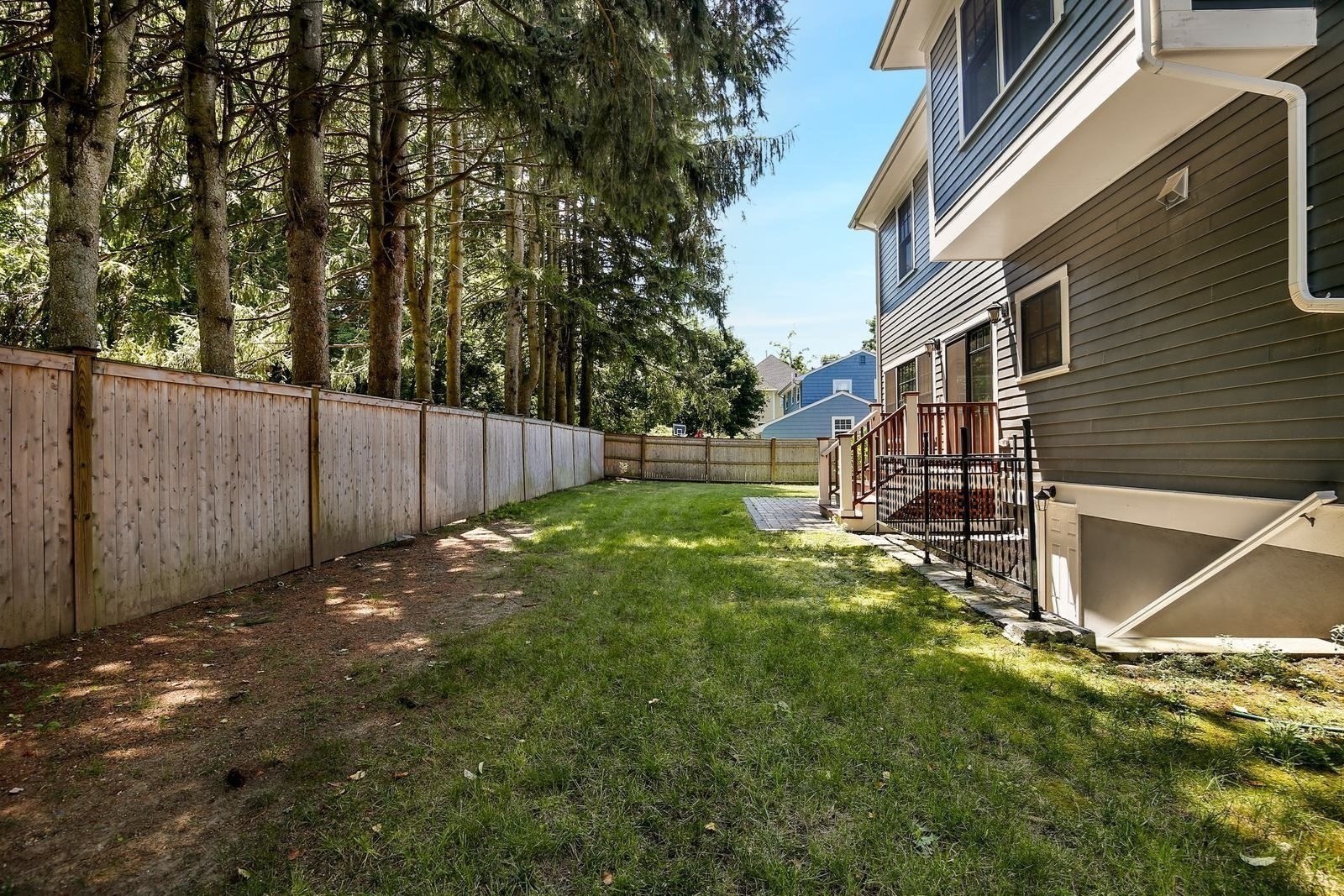 main property photo 31
