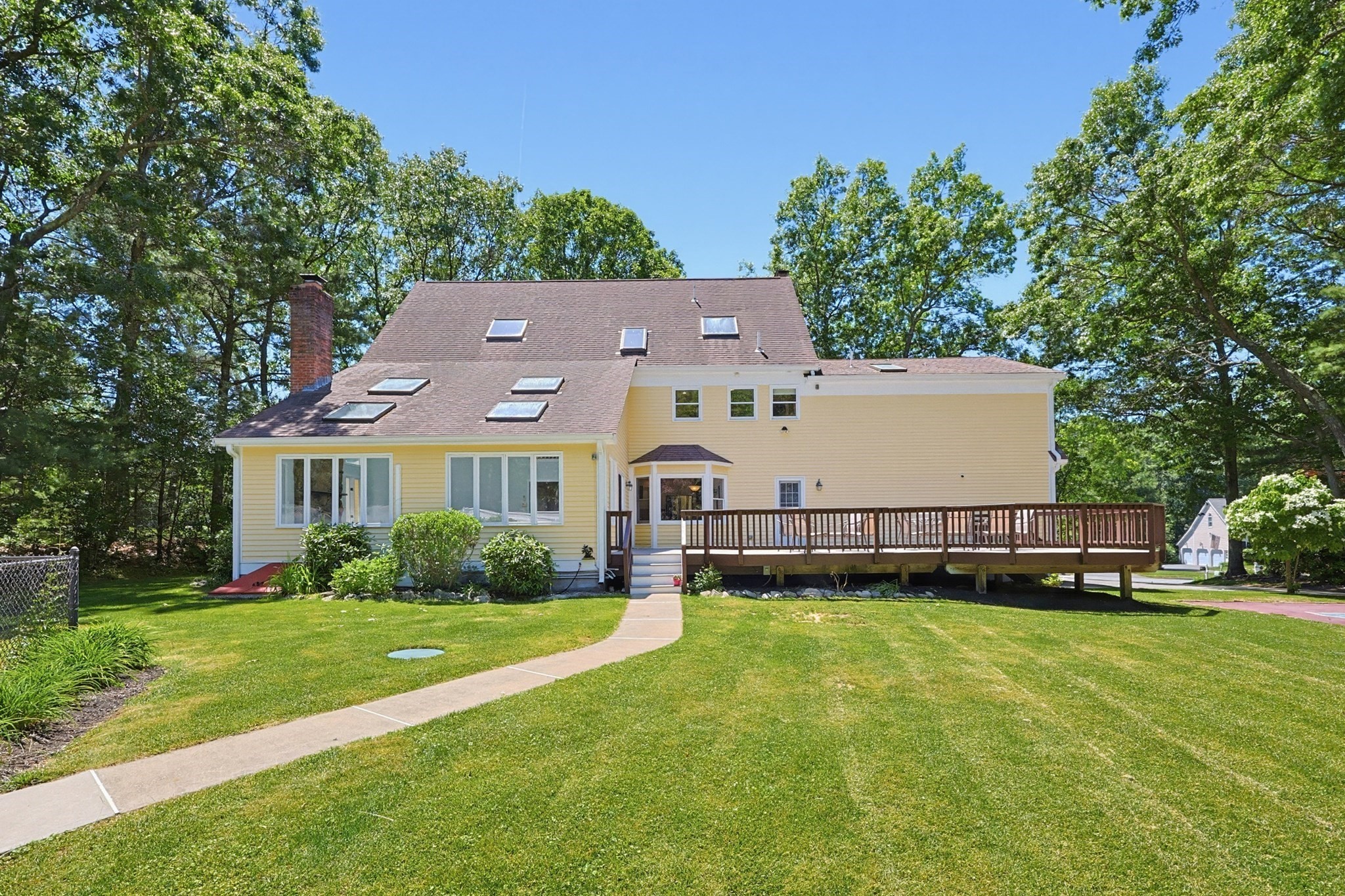 main property photo 23