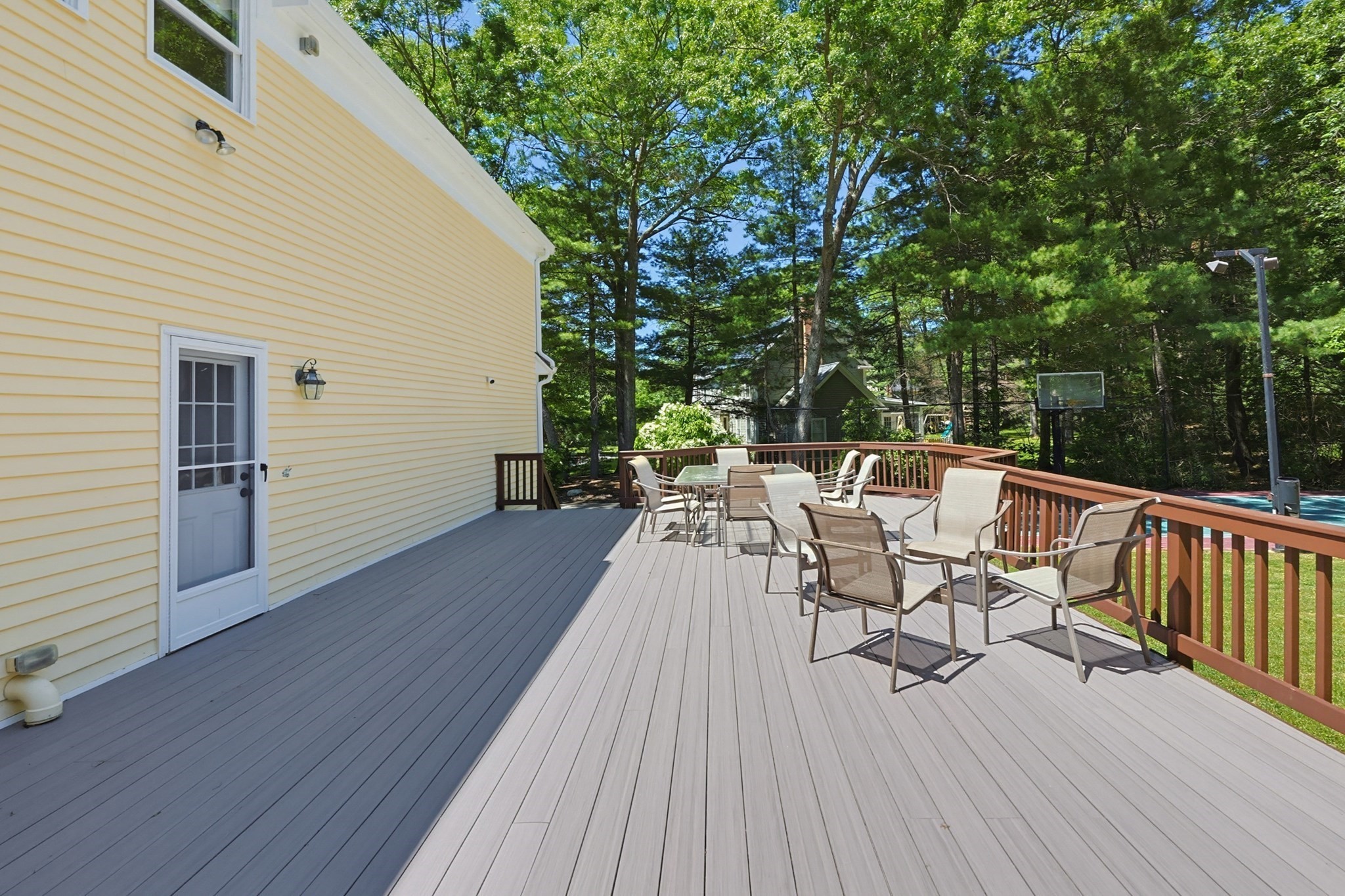 main property photo 34
