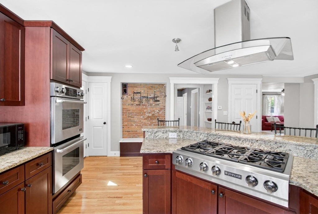 main property photo 9