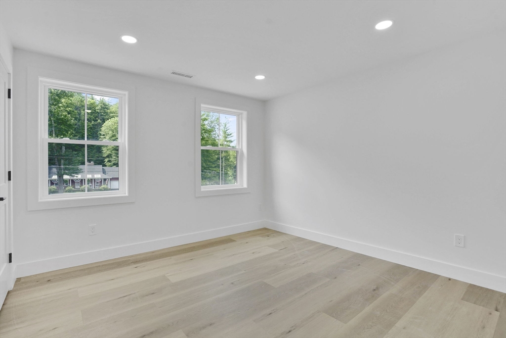 property viewer photo 24