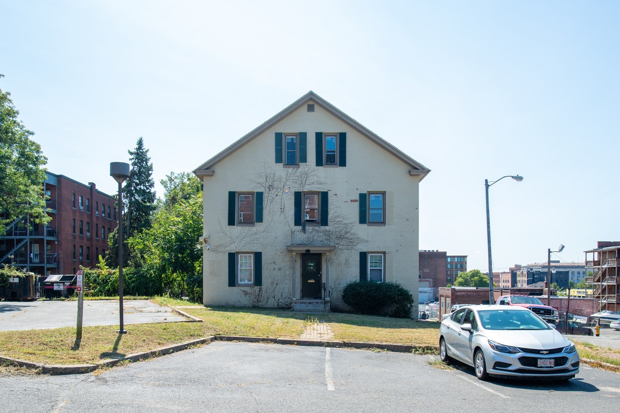 main property photo 6