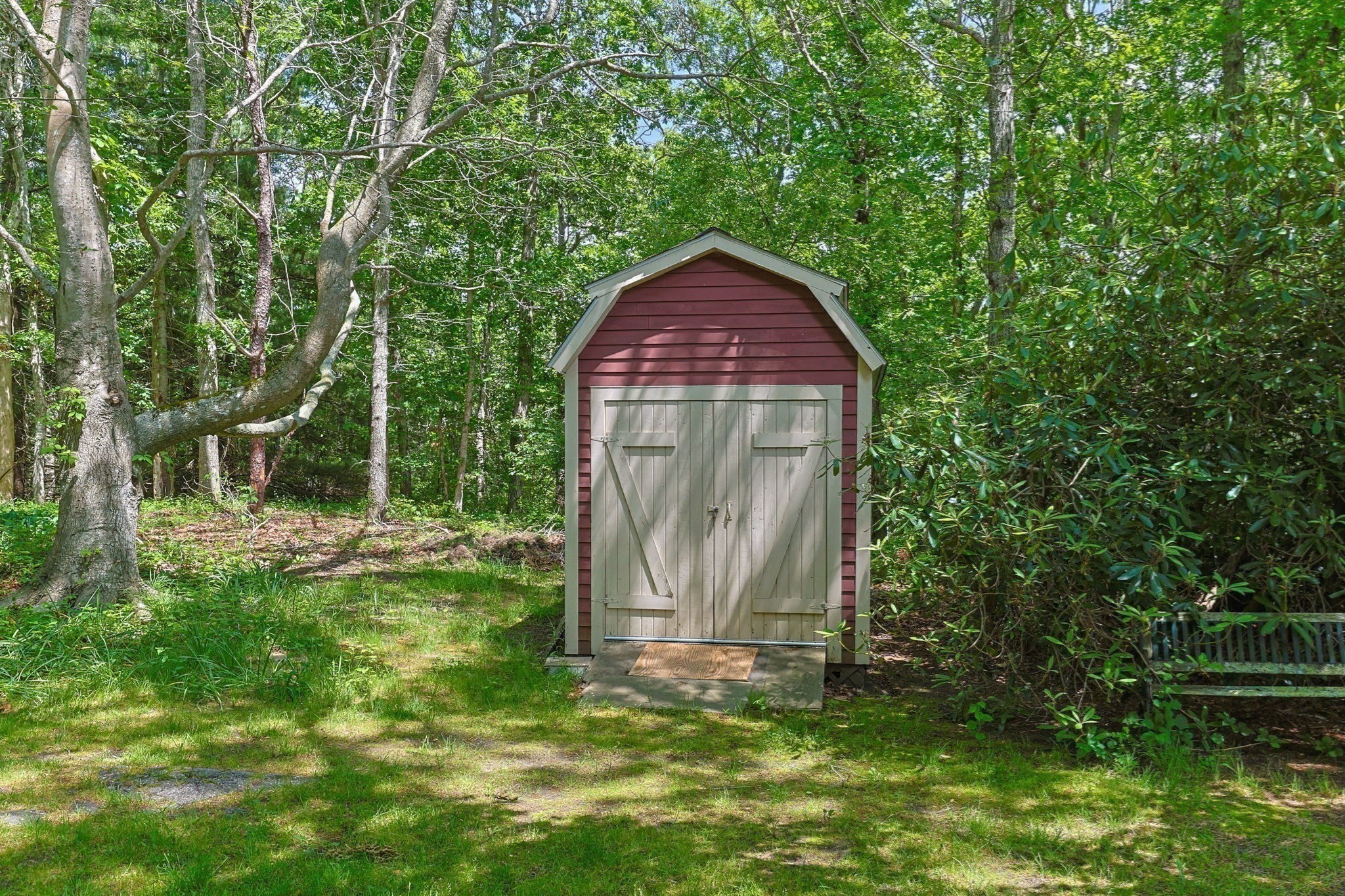 main property photo 34