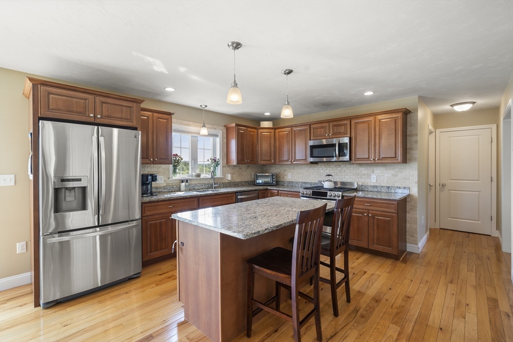 main property photo 17