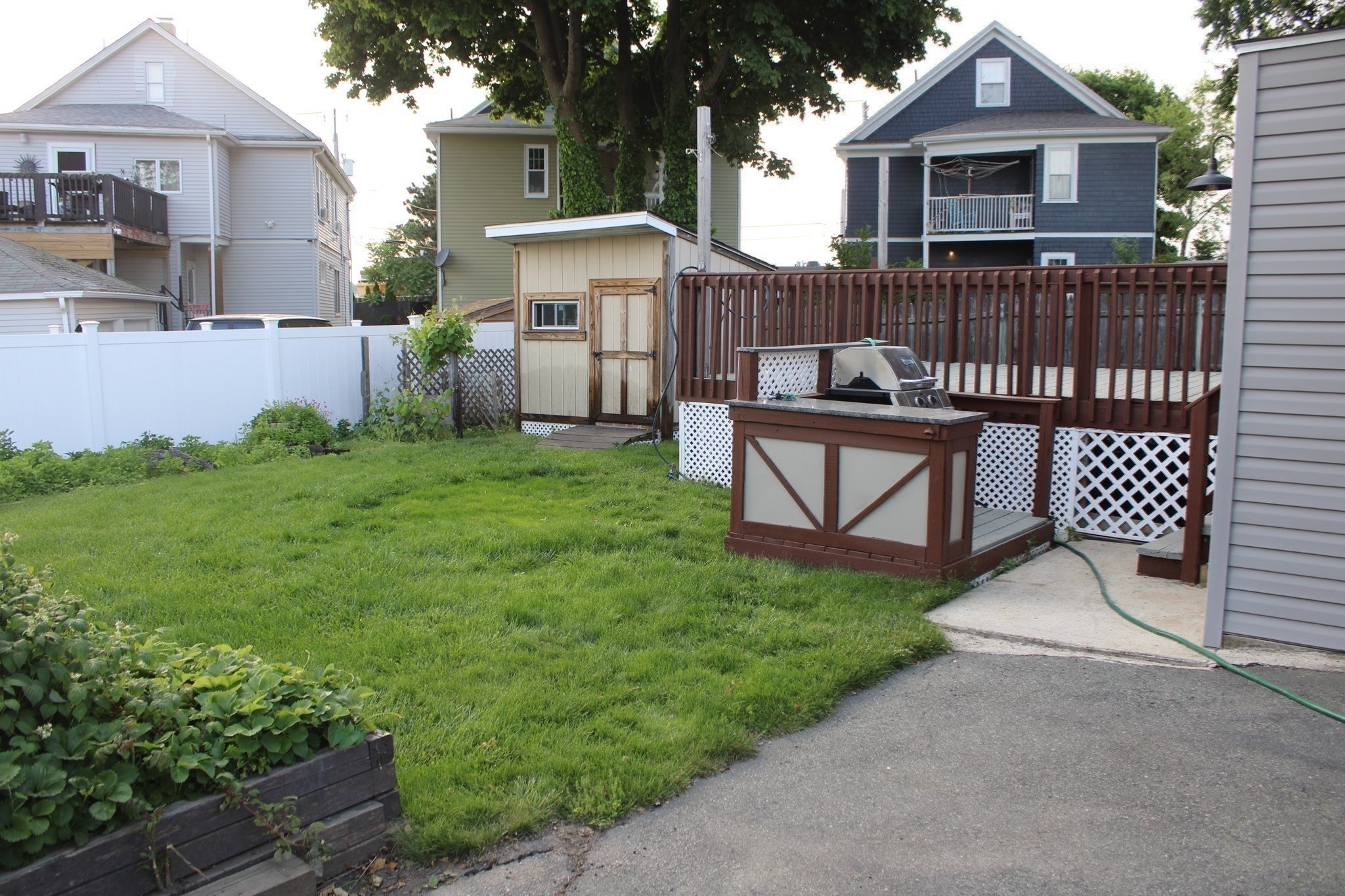 main property photo 25