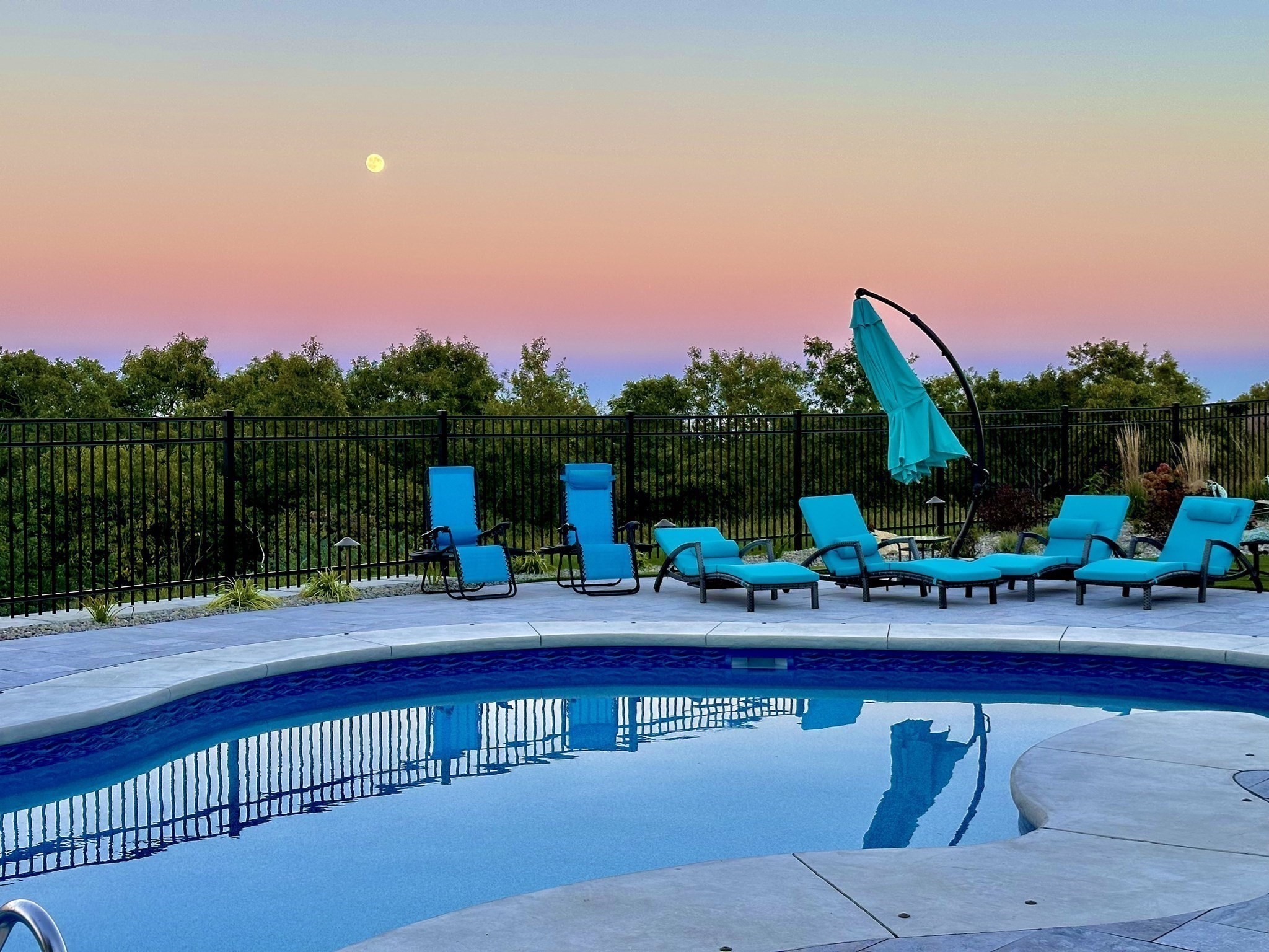 main property photo 35