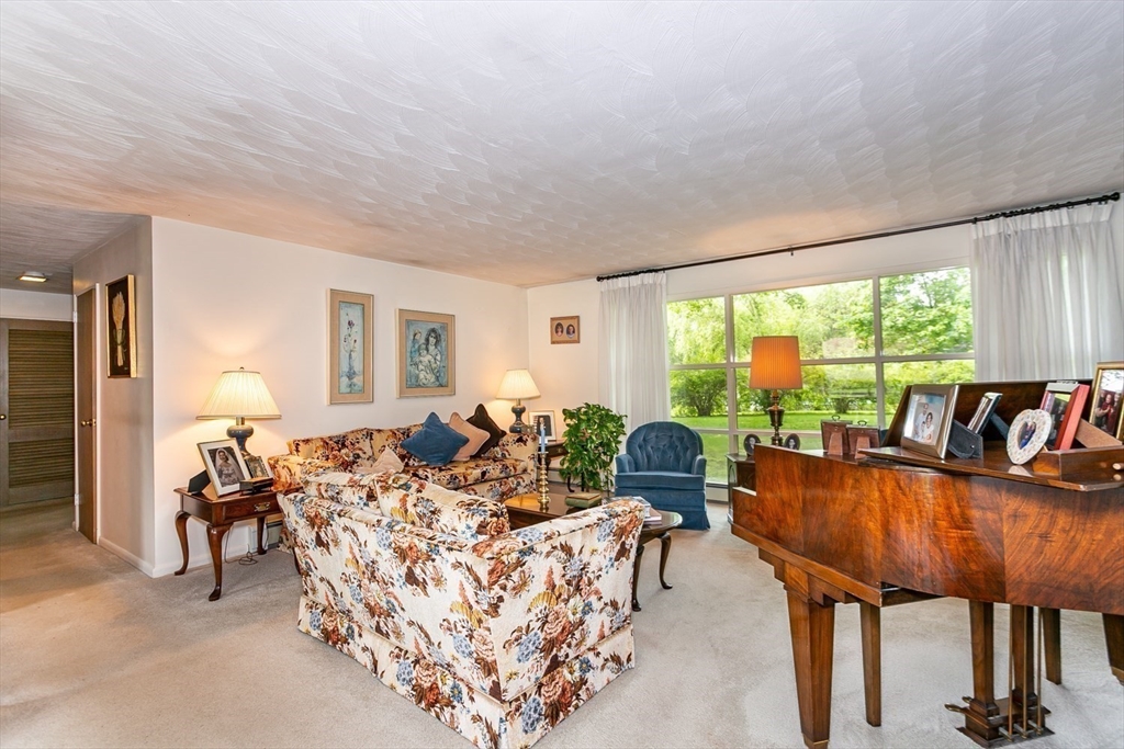 property viewer photo 4