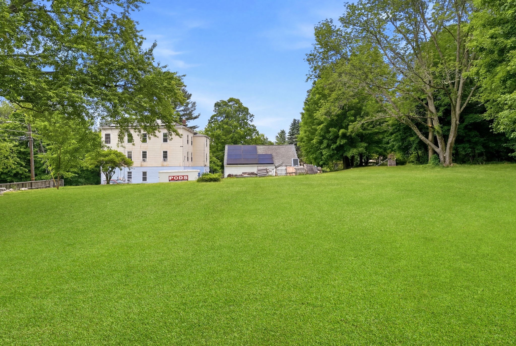main property photo 40