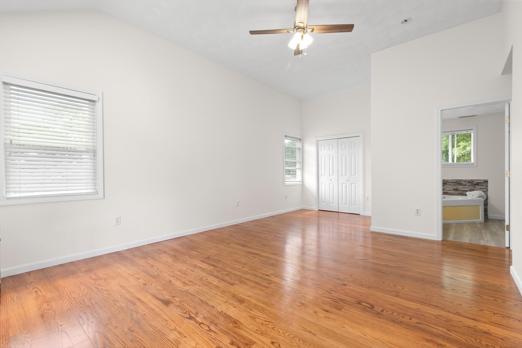 property viewer photo 12