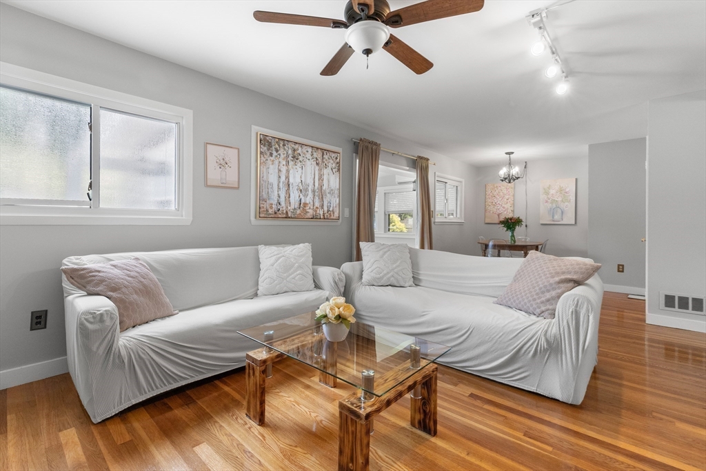 property viewer photo 27