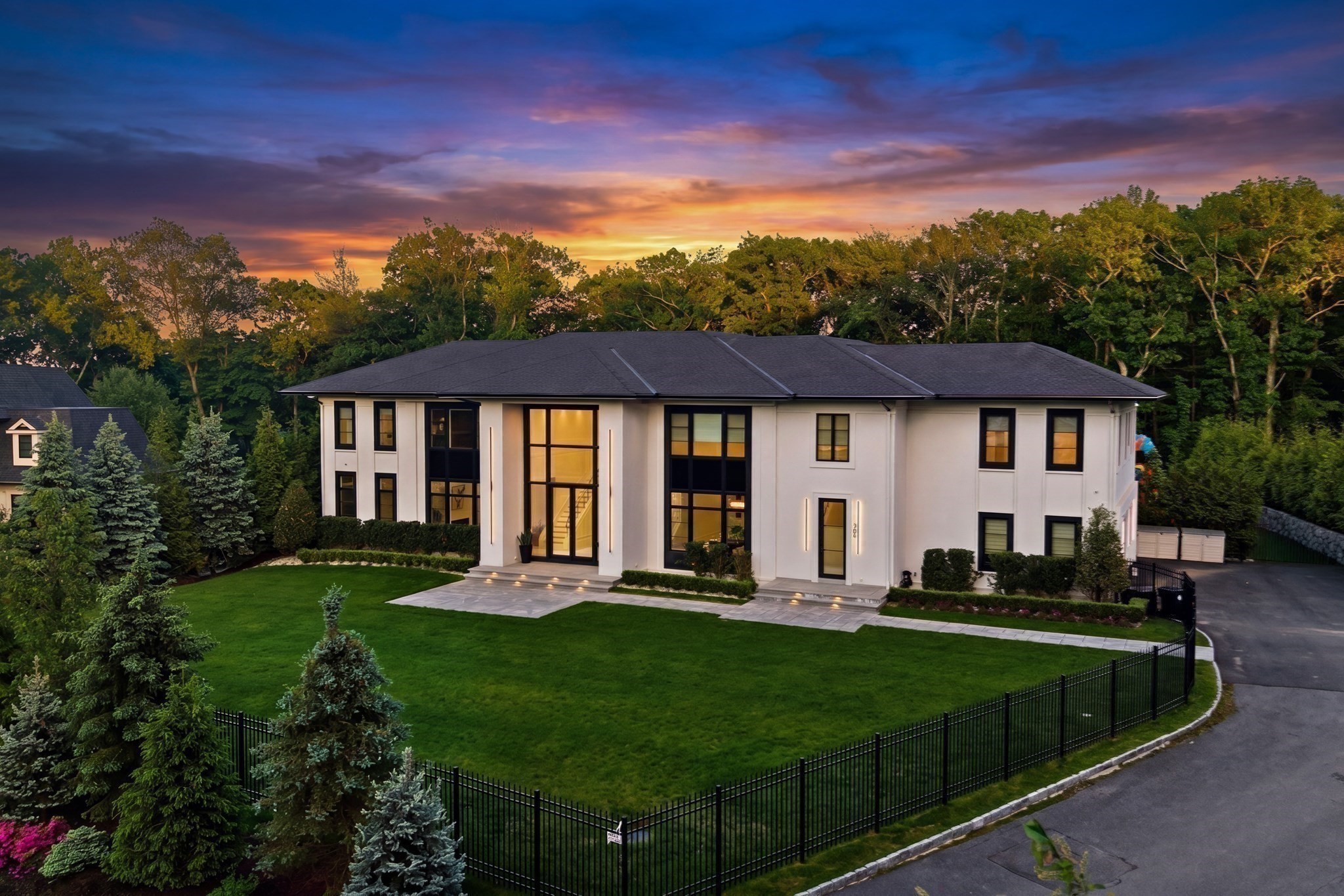 main property photo 40