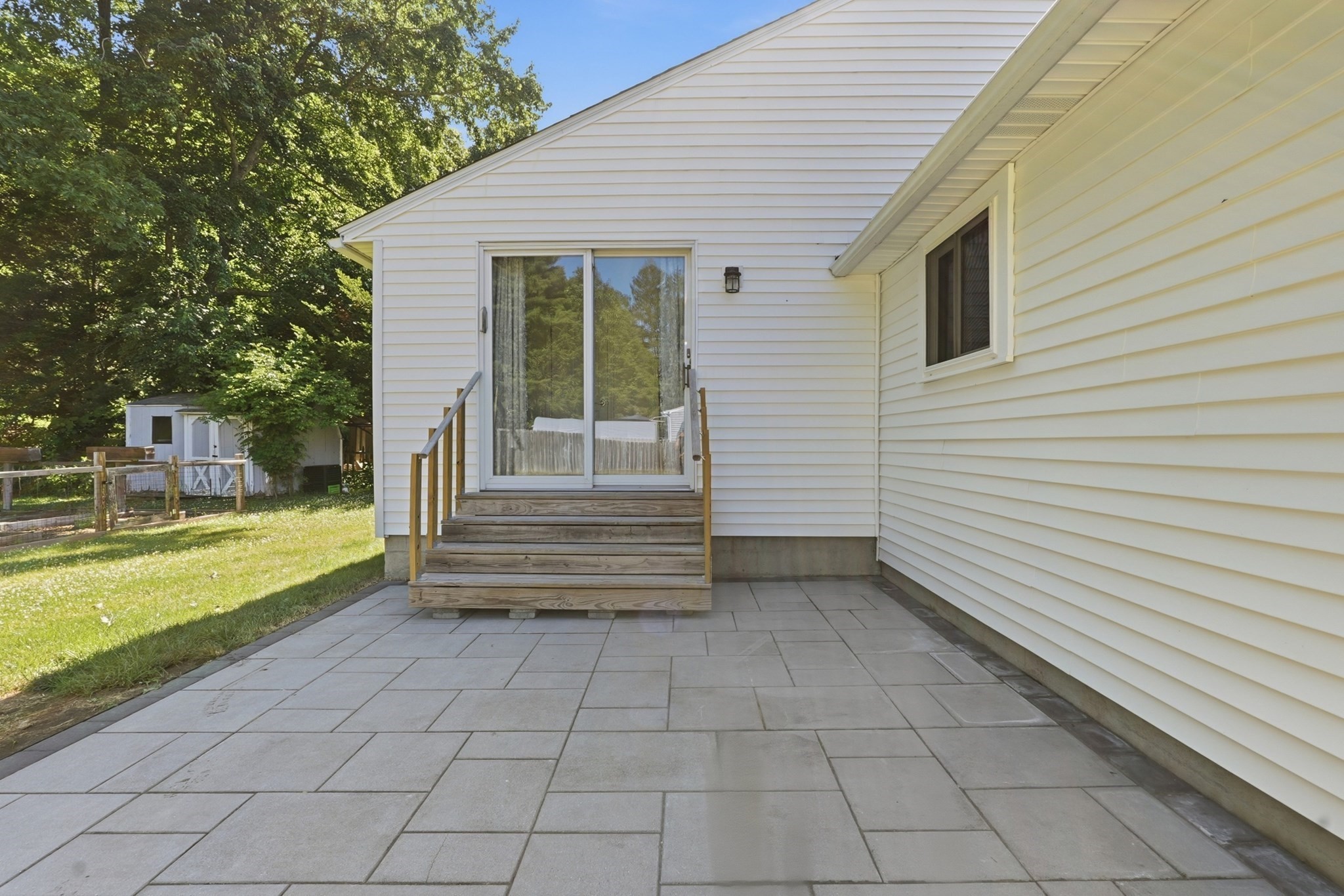 main property photo 37