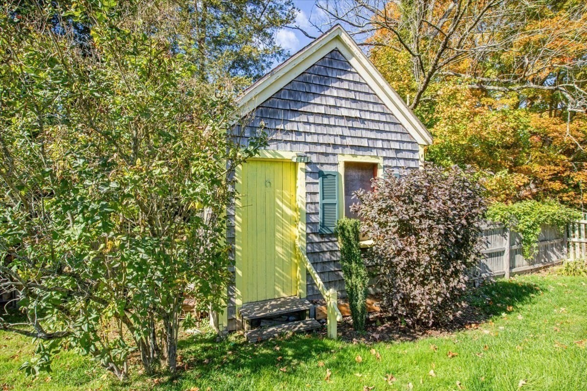 main property photo 35