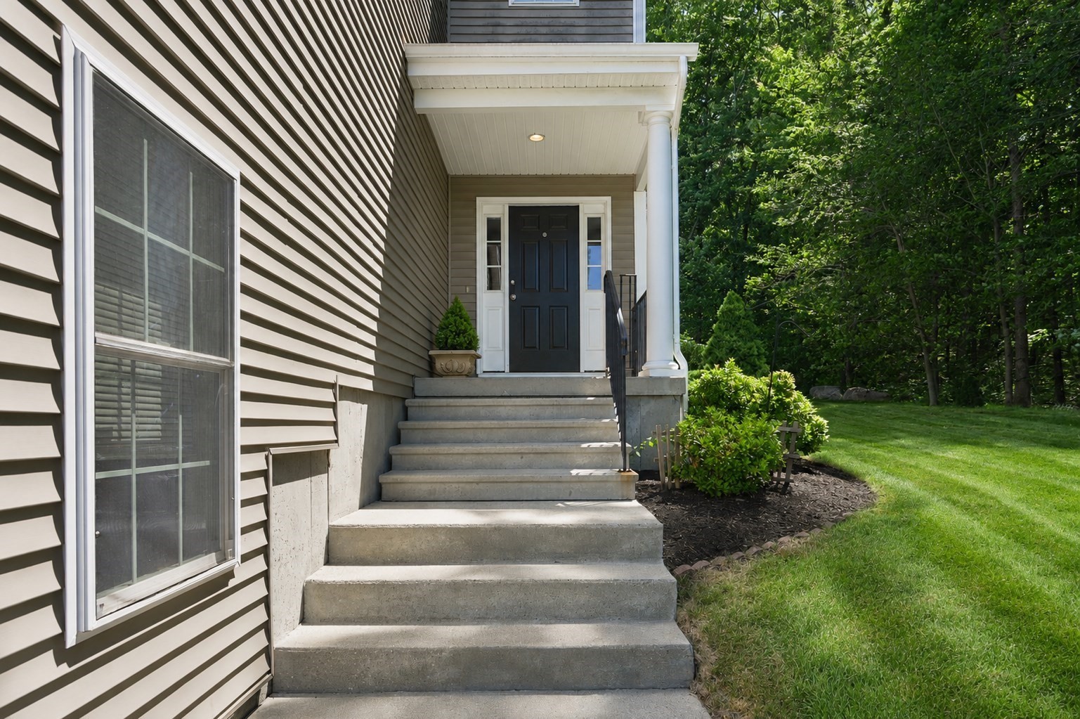 main property photo 32