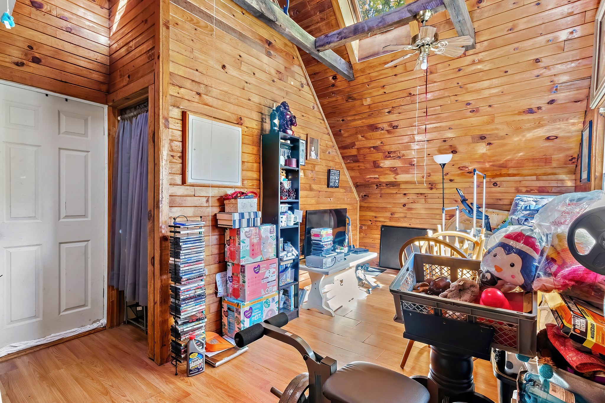 main property photo 17