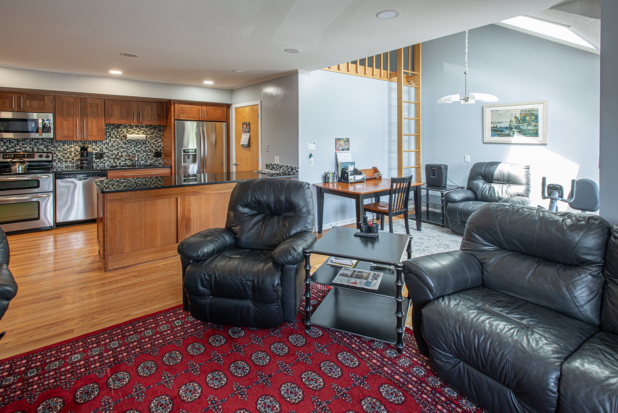 main property photo 6