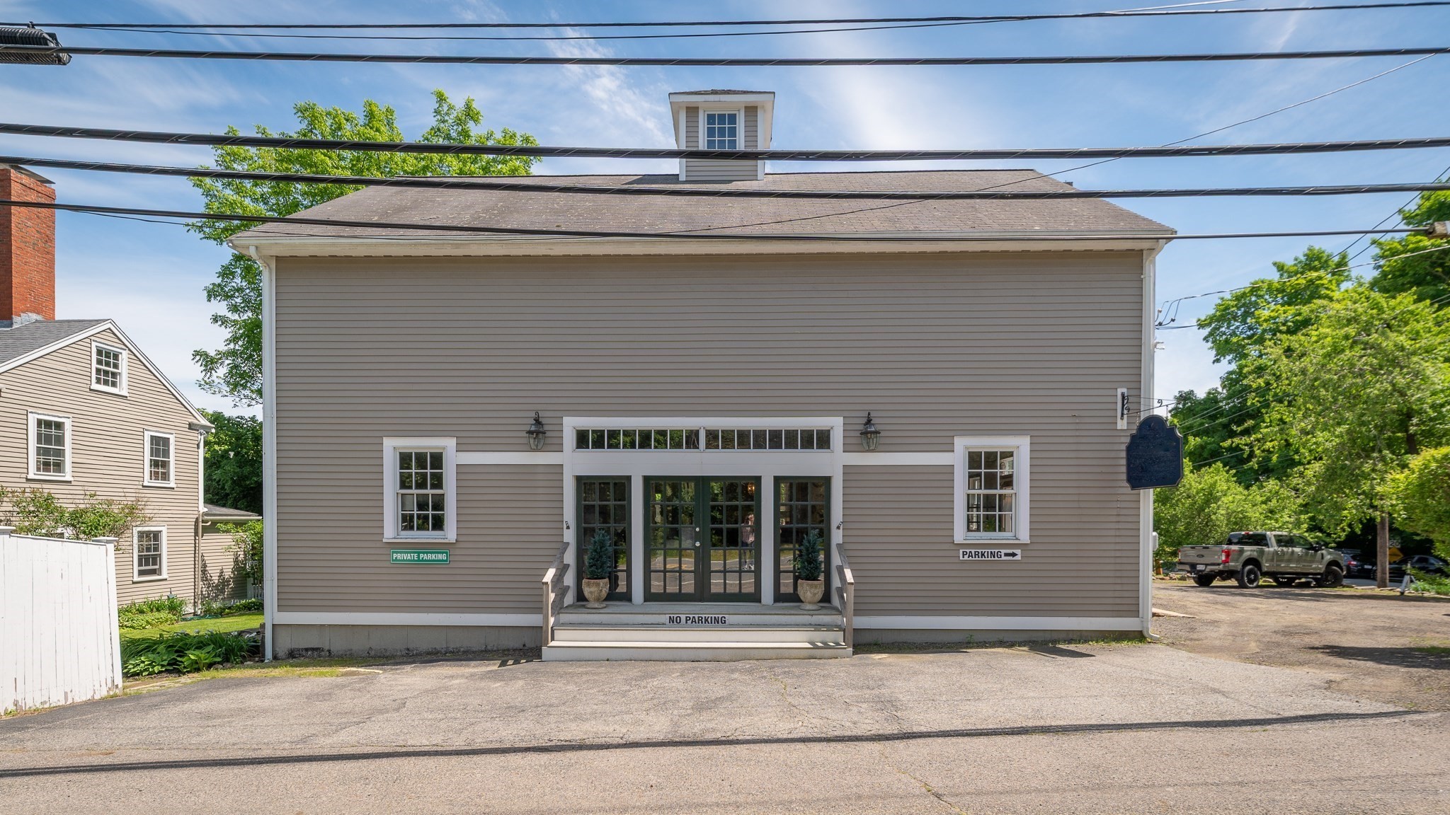 main property photo 32