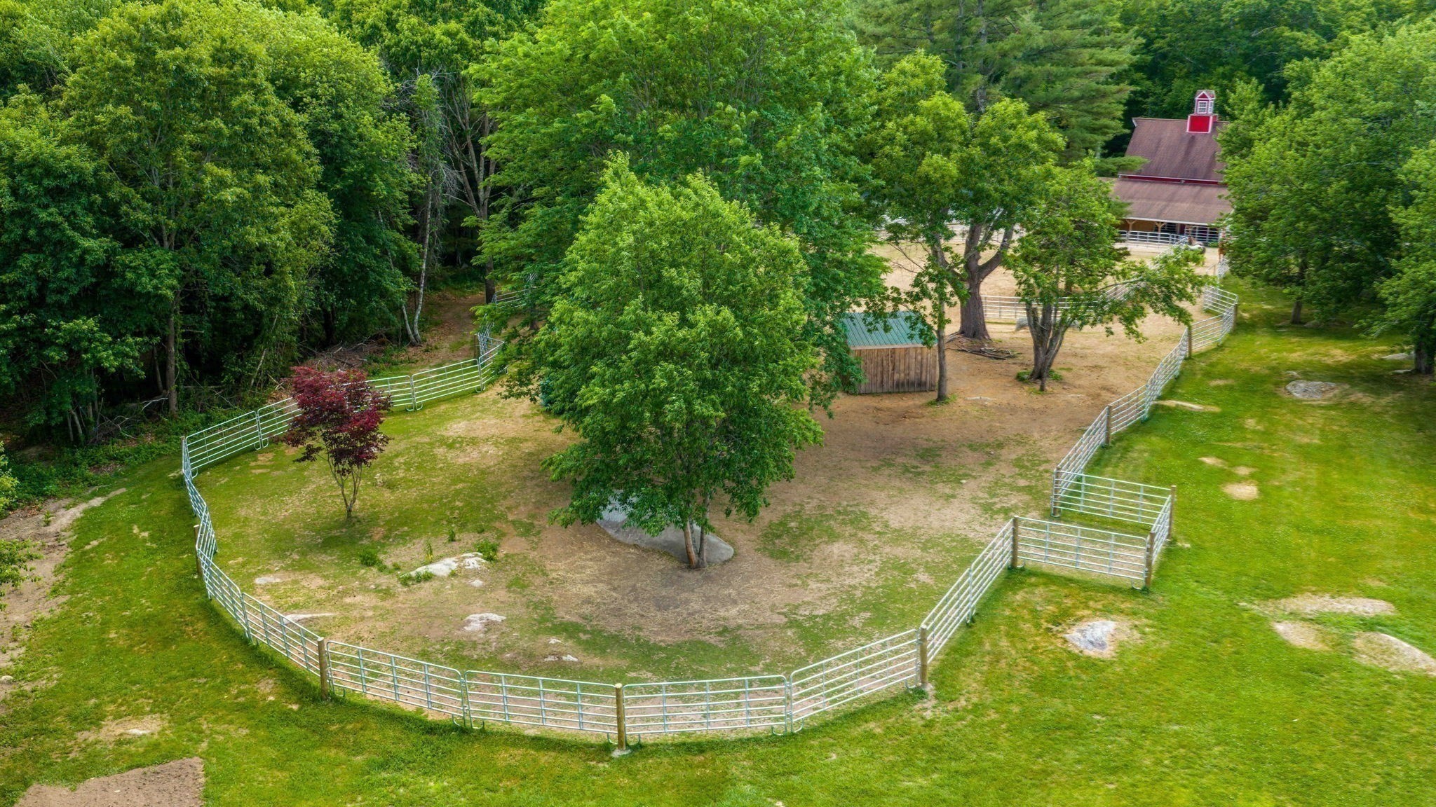 main property photo 40