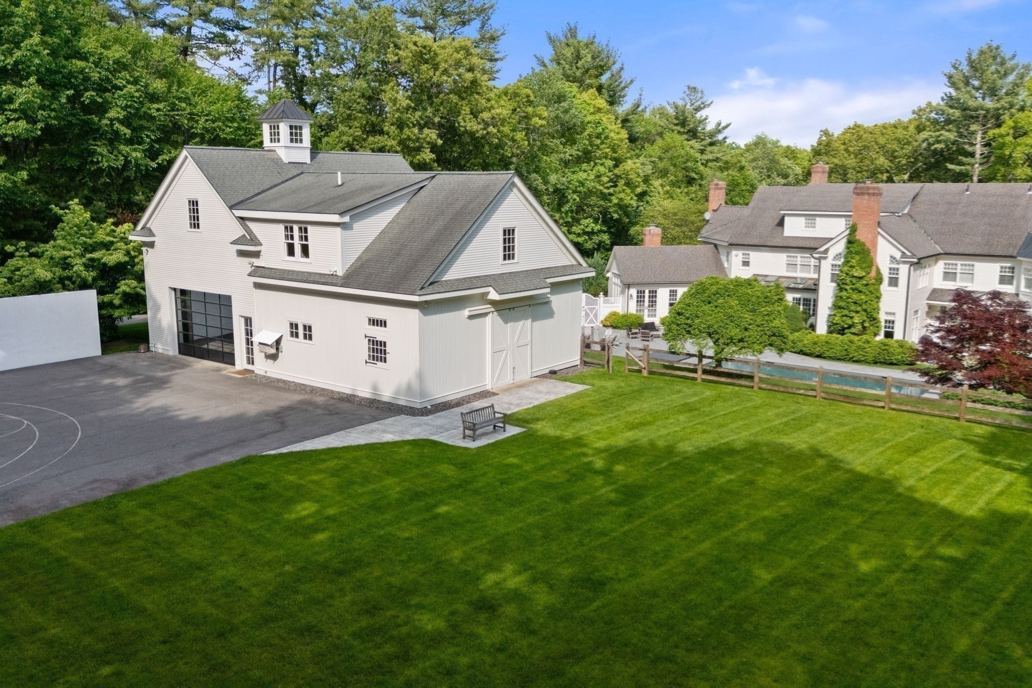 main property photo 31