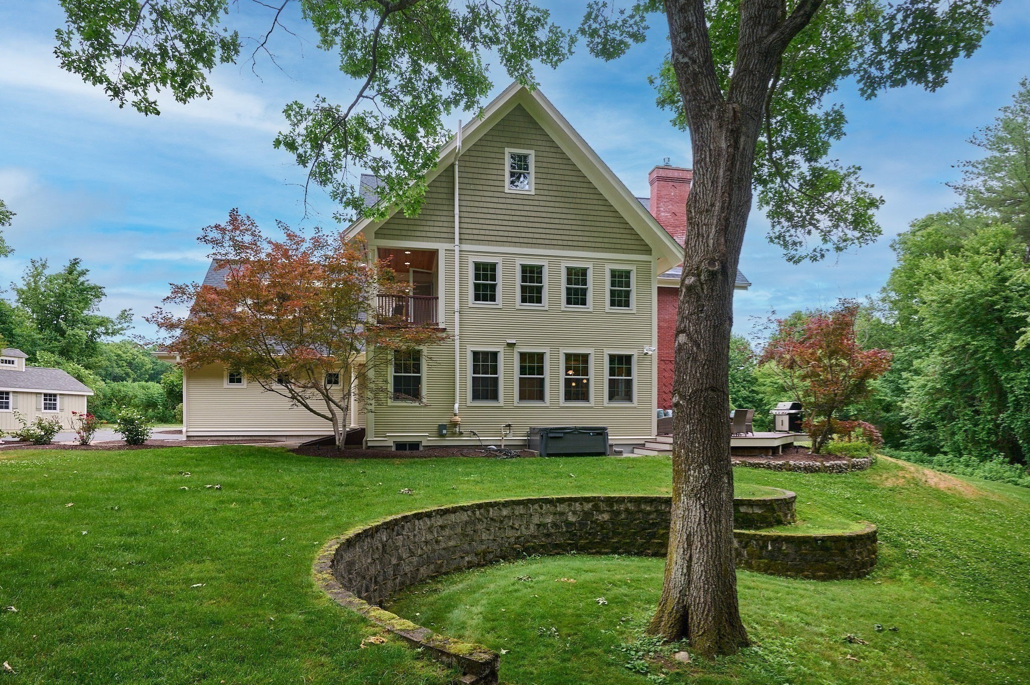 main property photo 40