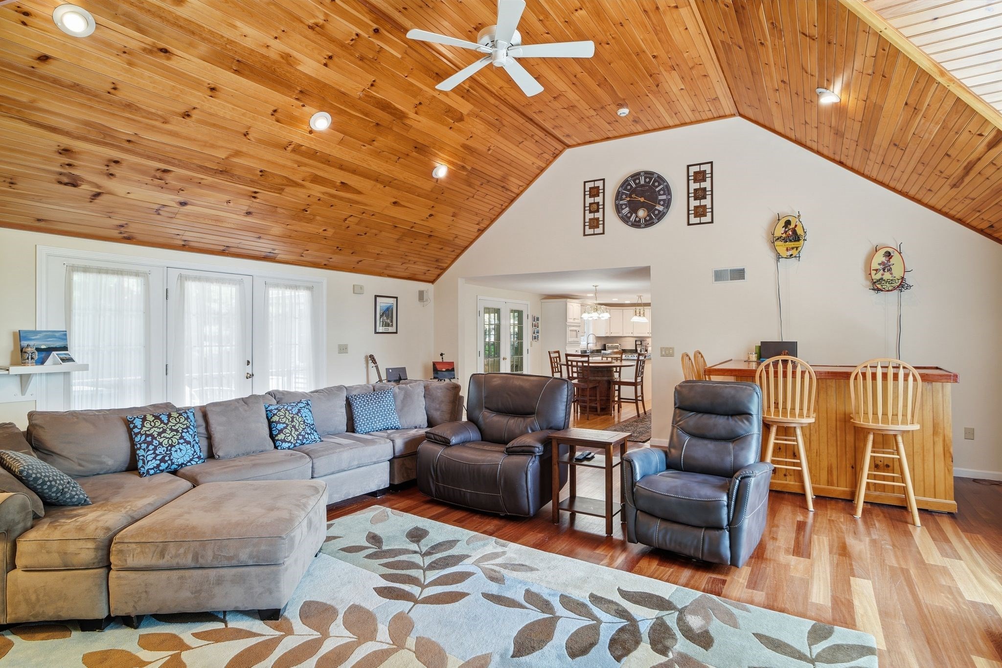main property photo 26